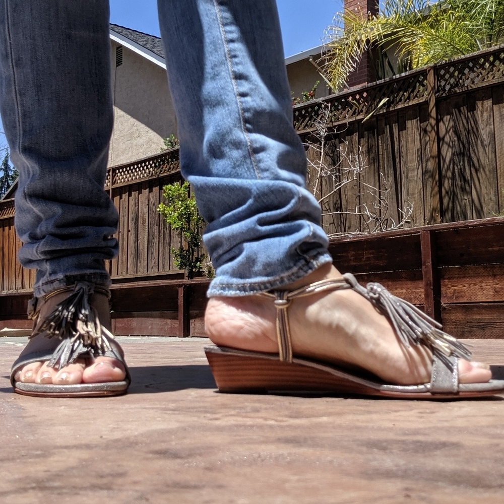 Bernardo sandals, demi wedge with tassels - Picture 6 of 8